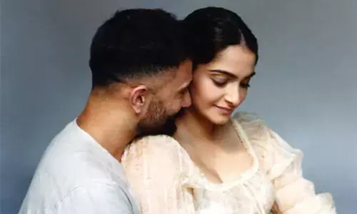 सोनम कपूर बनी मां, बच्चे को दिया जन्म, अस्पताल तस्वीर हो रही वायरल... देखें