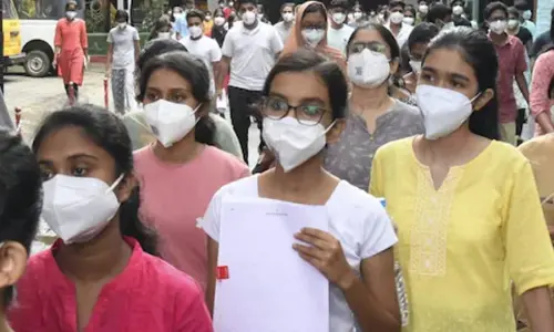 NEET 2022: NCERT पाठ्यक्रम आधारित थे नीट परीक्षा के पेपर, कठिन प्रश्न ज्यादा होने से कम जा सकता है कट ऑफ