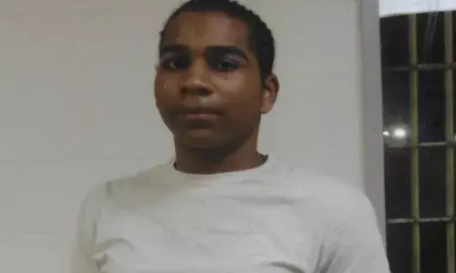 महिला जेल में दो कैदी हुई प्रेग्नेंट, ट्रांसजेंडर कैदी पर आरोपों के बाद पुरुष जेल में किया गया शिफ्ट... मचा हडकंप