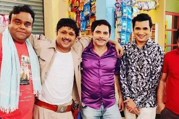 भाभीजी घर पर हैं... मलखान का निधन... क्रिकेट खेलते समय अचानक गिरने से मौत