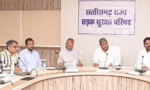 इनाम 10 हजार: सड़क हादसे में घायल व्यक्ति की जान बचाने पर दोगुना इनाम देने की तैयारी...धनेली से सिलतरा की सड़क होगी चौड़ी