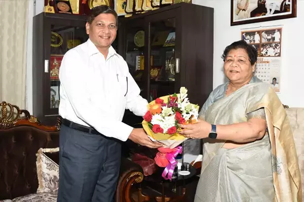 CG News: चीफ सिक्रेट्री अमिताभ जैन को राज्यपाल ने किया तलब, राजभवन से भेजे गए प्रकरणों का शीघ्र निराकरण के दिए निर्देश
