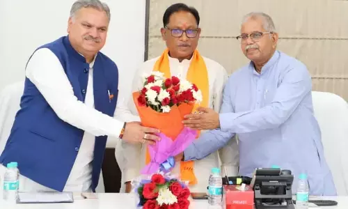 CG BJP में बदलाव! क्षेत्रीय संगठन मंत्री जामवाल के साथ अचानक दिल्ली गए विष्णुदेव साय, पुरंदेश्वरी को भी बुलाया गया