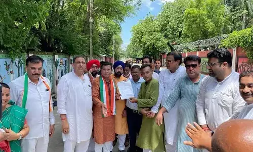 मोदी की जेब में लोगों का पैसा: महंगाई के विरोध में कांग्रेस का राजभवन घेराव, सीएम बोले- आम आदमी का घर चलाना मुश्किल