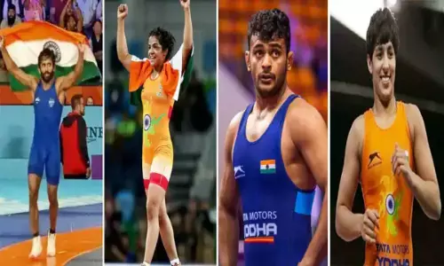 CWG 2022: भारत की कुश्ती में टीम ने रचा इतिहास, जीता 3 गोल्ड मैडल...पाकिस्तान के मोहम्मद इनाम को दी मात....