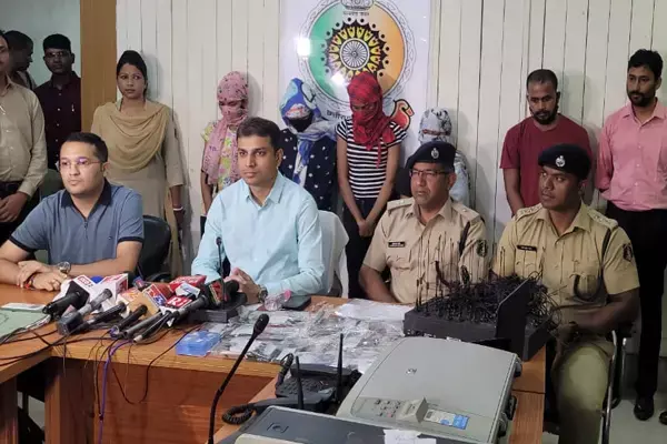 छत्तीसगढ़ पुलिस ने फर्जी कॉल सेंटर का किया भंडाफोड़, लड़कियां फोन पर करती थी बात, एमबीए डिग्रीधारी दिल्ली से चला रहा था ठगी का व्यापार