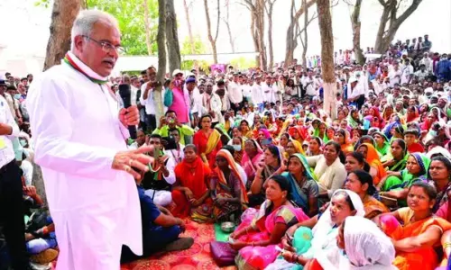 संवर गई बेटियों की राहें, मुख्यमंत्री नोनी सशक्तिकरण सहायता योजना से आसान हुई पढ़ाई