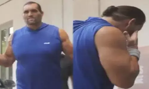 रेसलर द ग्रेट खली अचानक रो पड़े, आंख से छलका आंसू... VIDEO आया सामने... देखें