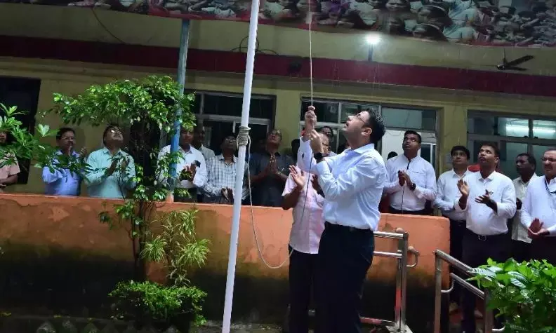 जनसंपर्क संचालनालय में संचालक चौबे ने किया ध्वजारोहण