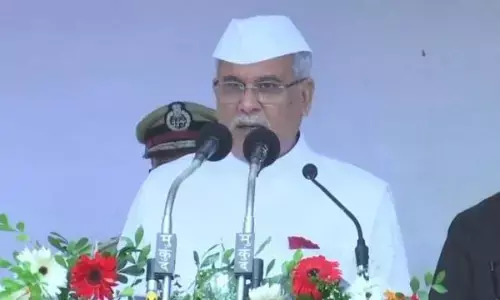 10 हजार शिक्षकों की भर्तीः मुख्यमंत्री ने कहा, छत्तीसगढ़ में 10 हजार शिक्षकों की भर्ती की प्रक्रिया शुरू, स्कूलों को स्वामी आत्मानंद स्कूलों में तब्दील किया जाएगा