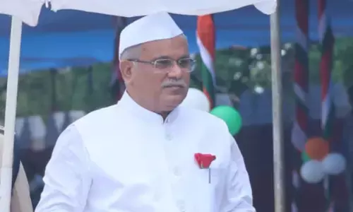 स्कूल शिक्षा में नया प्रयोगः सीएम भूपेश का अहम ऐलान, इस जिले के हंड्रेड परसेंट हाईस्कूल और हायर सेकेंड्री स्कूल स्वामी आत्मानंद योजना में होंगे कंवर्ट, डीएमएफ से होंगे संचालित