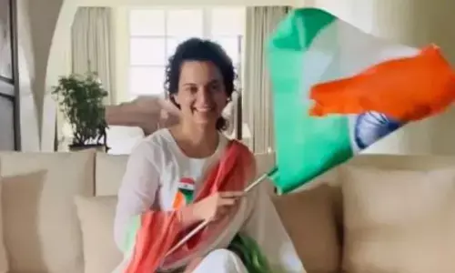 डेंगू से पीड़ित कंगना रनौत ने घर से लहराया तिरंगा, स्वतंत्रता दिवस की दी बधाई... PM मोदी के लिए कही ये बड़ी बात...