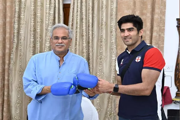 घाना के मुक्केबाज के साथ होगा विजेंदर का मुकाबला... द जंगल रंबल के लिए राजधानी रायपुर तैयार घाना के मुक्केबाज के साथ होगा विजेंदर का मुकाबला... द जंगल रंबल के लिए राजधानी रायपुर तैयार