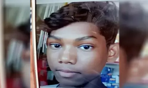 CG News: स्कूल जाने के लिए ड्रेस प्रेस कर रहे छात्र की करेंट लगने से हुई मौत