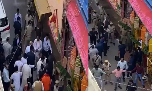 अमित शाह के जूते उठाकर दौड़े बीजेपी अध्यक्ष... अब जमकर ट्रोल हो रहे, देखें वायरल वीडियो