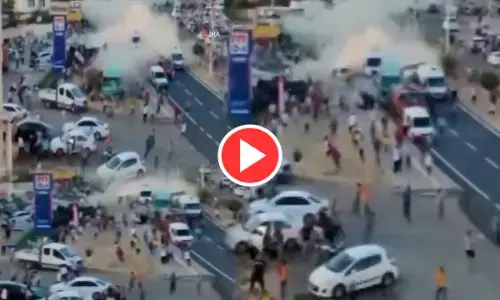 भयानक हादसा VIDEO: तेज रफ्तार बस ने दर्जनों लोगों को रौंदा, 35 की मौत, 29 लोग हुए घायल... देखें