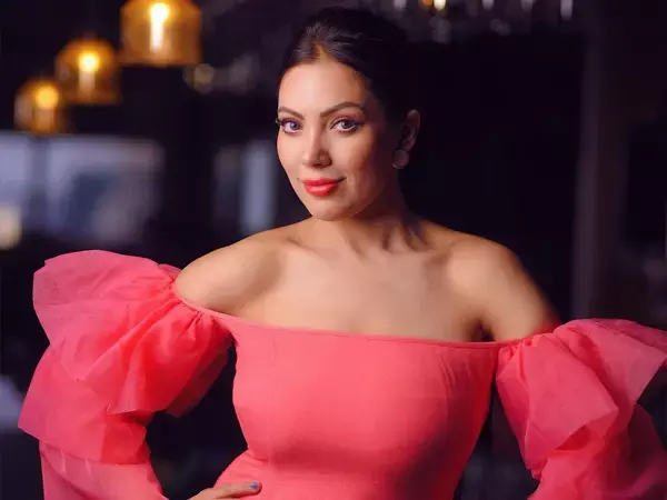 Munmun Dutta: तारक मेहता की बबीता जी का सिजलिंग VIDEO हुआ वायरल, गोल्डन स्वैग पर फिदा हुए फैन्स... देखें