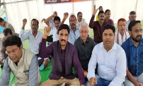 CG News: मशाल रैली: छत्तीसगढ़ में कर्मचारी फेडरेशन की कल शाम मशाल रैली, मुख्यमंत्री से की अपील...