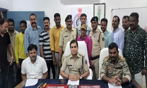 बस में घूम घूमकर ज्वैलरी दुकान में चोरी करने वाले अंतरराज्यीय चोर को पुलिस ने किया गिरफ्तार, चोरी की ज्वैलरी बरामद