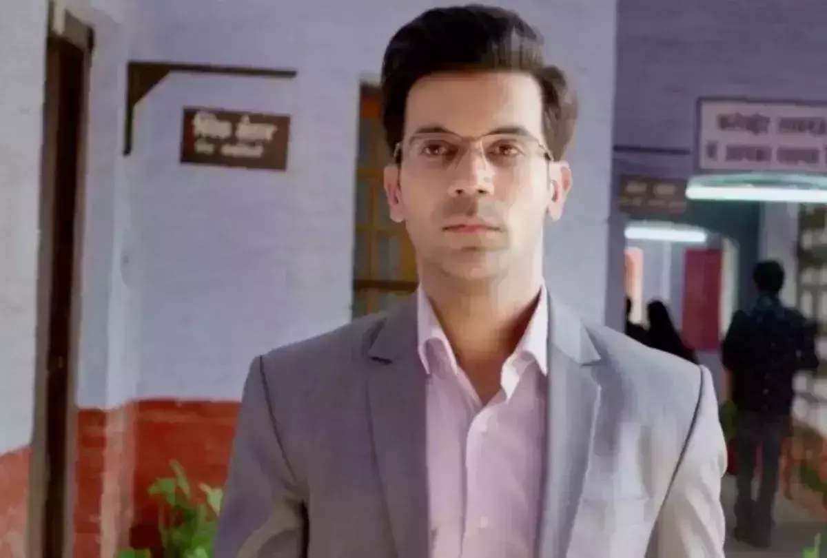 Rajkummar Rao:: एक वक्त ऐसा था स्कूल की फीस भरने के पैसे नहीं थे,और आज करोड़ों के हैं मालिक Rajkummar Rao:: एक वक्त ऐसा था स्कूल की फीस भरने के पैसे नहीं थे,और आज करोड़ों के हैं मालिक