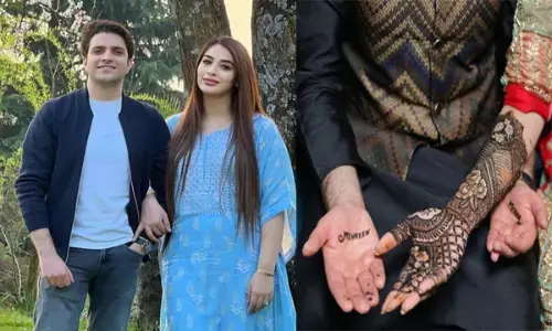 आईएएस अतहर आमिर ने अपने दोनो हाथों पर लिखवाया अपनी मंगेतर डॉक्टर महरीन का नाम, डांस की भी पिक आई सामने, देखें फ़ोटो