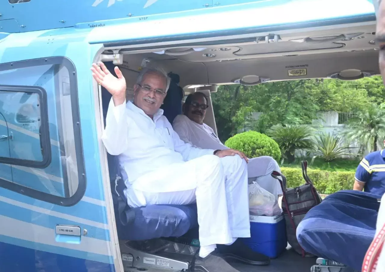CM रायगढ़ रवाना: भेंट मुलाकात के दूसरे चरण के लिए रायगढ़ रवाना हुए सीएम...आज इन गांवों में जाएंगे