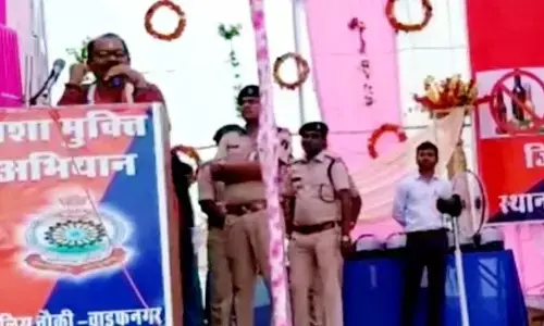 VIDEO-शराब पीने की शिक्षा: छत्तीसगढ़ के शिक्षा मंत्री बोले- एक बार में गट-गट नहीं, धीरे-धीरे पिएं; दारू के D का ऐसा अर्थ निकाला...