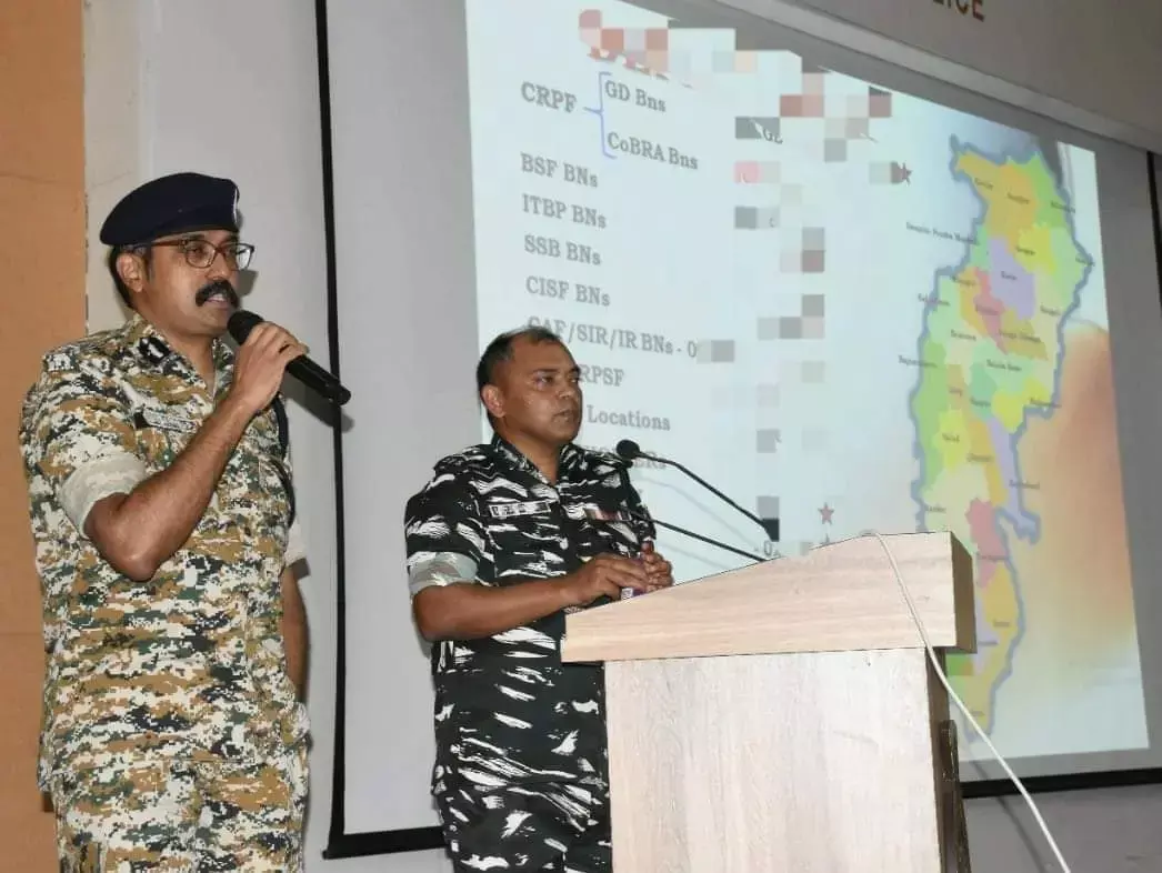 IPS ट्रेनिंग में बदलता बस्तर: नेशनल पुलिस अकादमी ने नए आईपीएस की ट्रेनिंग के लिए बस्तर को भी चुना... CRPF कैम्प में होती है ट्रेनिंग