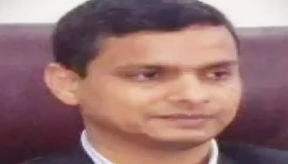 सस्पेंडेड आईपीएस के आईएएस पति ने मांगा वीआरएस, पत्नी पर हुई कार्यवाही पर नाराजगी के चलते वीआरएस की चर्चा