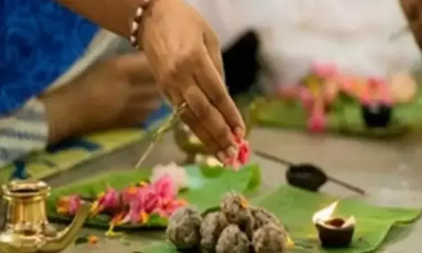 पितृ पक्ष के दौरान तुलसी का इस्तेमाल करना चाहिए या नहीं, जानिए श्राद्ध से जुड़ी ये बातें