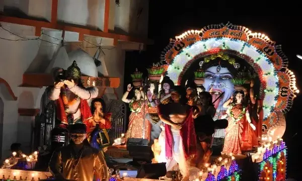 CG कल निकलेगी झांकी: इन रास्तों से होकर गणेश विसर्जन झांकियां पहुंचेगी महादेव घाट, जारी हुआ हेल्पलाइन नंबर... देखें रूट प्लान