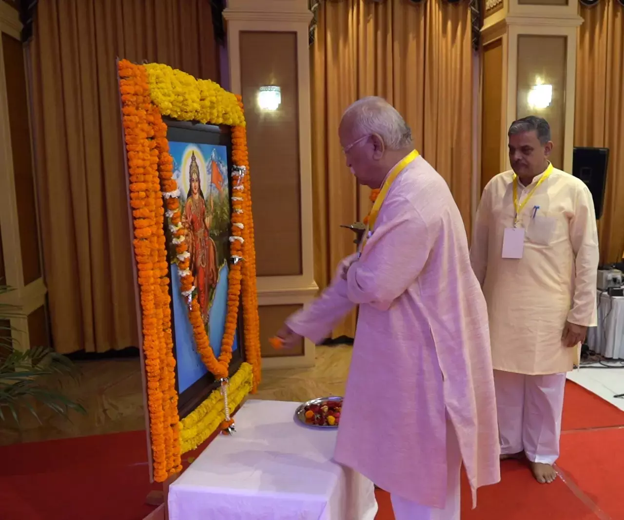 RSS की समन्वय बैठक शुरू: भारत माता की पूजा के बाद शुरू हुई समन्वय बैठक... तस्वीरों में देखिए कितनी महिलाओं को प्रतिनिधित्व