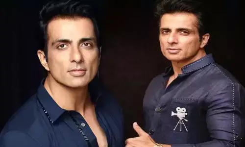 Bollywood News:  सोनू सूद को फैन ने अपने खून से बनाकर पेंटिंग दी,  एक्टर बोले - रक्तदान करते तो बेहतर होता