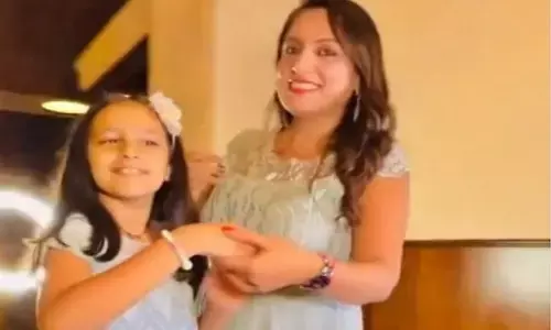 IAS का दिल छू लेने वाला वीडियो: बेटी संग तेरी मेरी कहानी सांग में डांस करते हुए आई नजर, यूजर्स कर रहे काफी पसंद...