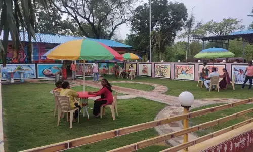 छत्तीसगढ़ में नारी सशक्तिकरणः दंतेवाड़ा में आदिवासी महिलाएं चला रहीं हैं ढाबा, भोजन का जायका ऐसा कि जो खाए वो....