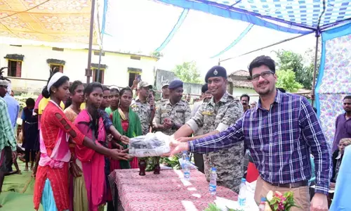 बदल रहा छत्तीसगढ: अब अंदरूनी क्षेत्रों तक पहुंच रहा प्रशासन...बस्तरबुडरा एवं भालूपानी में पहली बार पहुंचे कलेक्टर और एसपी