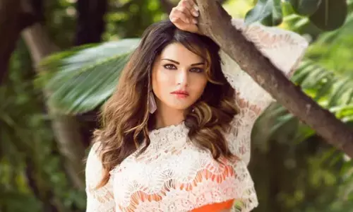 Sunny Leone ने मालदीव में बिखेरा हुस्न का जलवा, लुक देख फैंस की फटी रह गईं आंखें... बोले- दुनिया का आठवां अजूबा