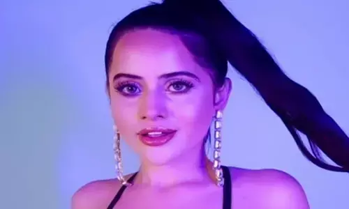Urfi Javed Video: My God, उर्फी जावेद ने पहनी अंडे से बनी ड्रेस, नया लुक को देख यूजर्स बोले- ये क्या, छिपकली...