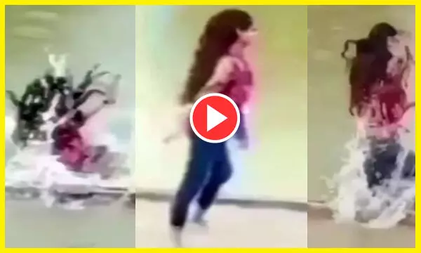 Viral Video: बारिश में मटकना पड़ा महंगा, धड़ाम से गिरी लड़की को देख लोगों बोले- और दीदी आ गया स्वाद..!