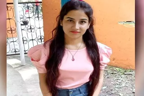 लापता रिसेप्शनिस्ट की हत्या, चार दिन से लापता थी अंकिता, भाजपा नेता का बेटा गिरफ्तार... लापता रिसेप्शनिस्ट की हत्या, चार दिन से लापता थी अंकिता, भाजपा नेता का बेटा गिरफ्तार...