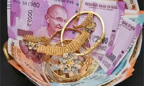 CG -हस्त रेखा देखने के नाम पर 75 लाख की ठगी, उज्जैन से आये दो ठगों ने महिला को लगाया चूना, FIR दर्ज कर पुलिस जांच में जुटी