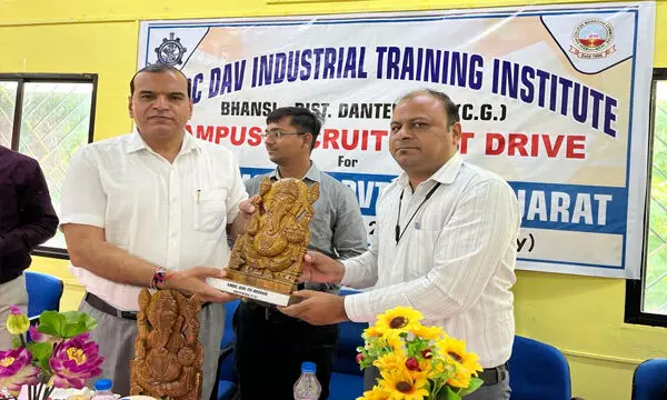 एनएमडीसी आईटीआई, भांसी के 43 छात्रों का सुजुकी मोटर्स में चयन, प्लेसमेंट ड्राइव के माध्यम से हुआ चयन एनएमडीसी आईटीआई, भांसी के 43 छात्रों का सुजुकी मोटर्स में चयन, प्लेसमेंट ड्राइव के माध्यम से हुआ चयन