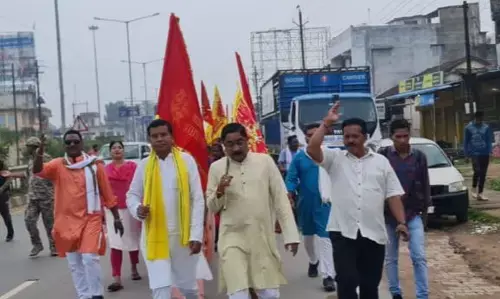 55 साल के मरकाम ने एक दिन में की 51 KM पदयात्रा: कोंडागांव में शीतला मंदिर में पूजा कर PCC अध्यक्ष ने शुरू की मनोकामना पदयात्रा; बस्तर पहुंचे