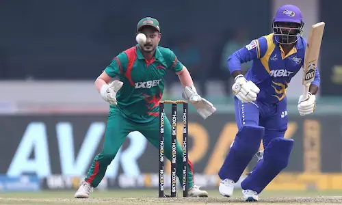 दिलशान ने जीत लिया दिल: श्रीलंका लीजेंड्स ने दिया 213 रनों का लक्ष्य, 143 में ही ढेर हो गए बांग्लादेशी, देखें तस्वीरें...