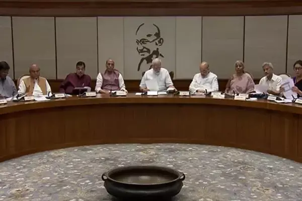 कैबिनेट का बड़ा फैसला: अन्न योजना 3 महीने के लिए बढ़ाई गई, मोदी सरकार का बड़ा फैसला...