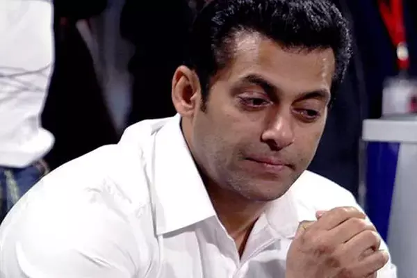 Salman Khan News: क्या है इस गहरे राज का सच्चाई! जब प्यार की बात करते-करते सलमान की आंखो से छलकने लगे आंसू, दंबग खान बोले...