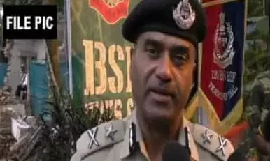 ब्रेकिंग: जेल डीजी की निर्मम हत्या, बोतल से काटा गला, जलाने की भी कोशिश, घटना के बाद से नौकर फरार...