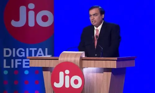 कंपनी की बड़ी घोषणा: Jio ग्राहकों की हो गई बल्ले-बल्ले!, 6 महीने तक फ्री रिचार्ज ऑफर...देखें डीटेल्स
