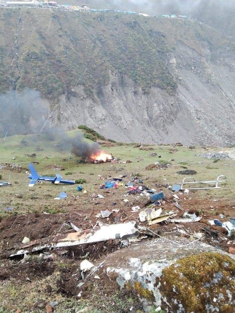 7 people including pilot have died in a helicopter crash near Kedarnath