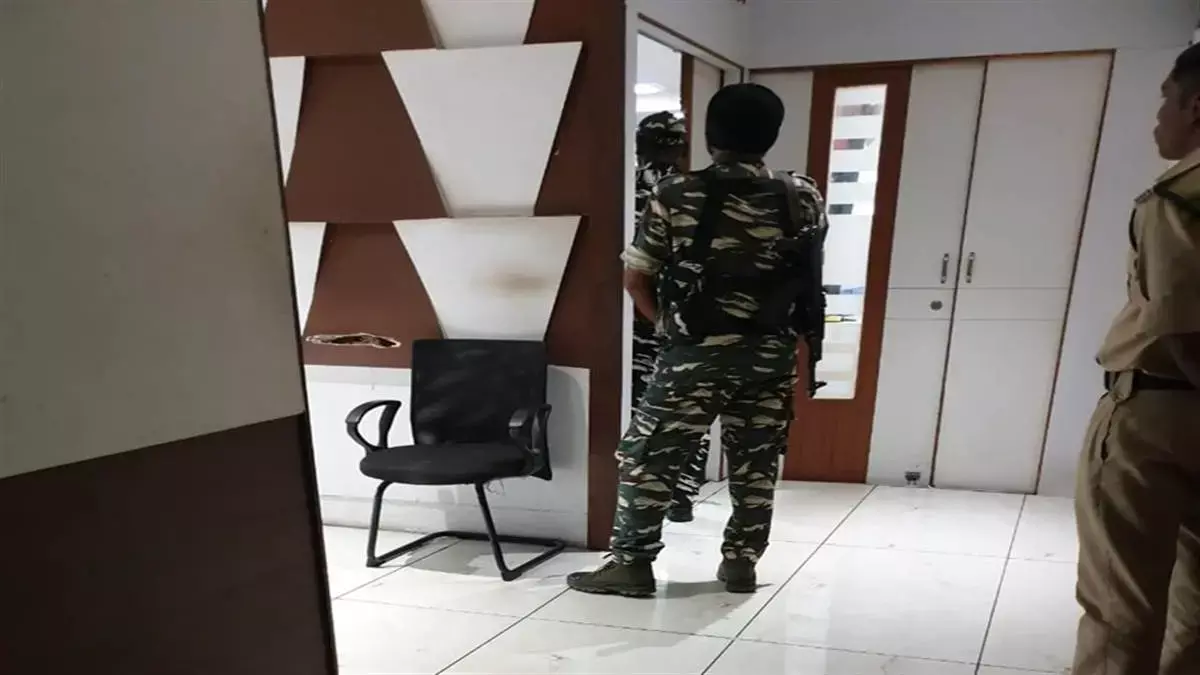 चिप्स दफ्तर में ईडी: ईडी टीम पहुंची चिप्स के दफ्तर में जांच करने, आईएएस विश्नोई हैं सीईओ